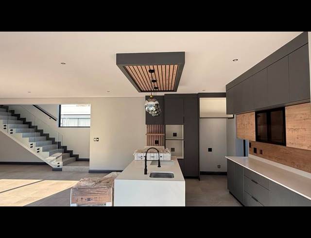 4 BEDROOM HOUSE FOR SALE IN FOUNTAINBROOK ESTATE